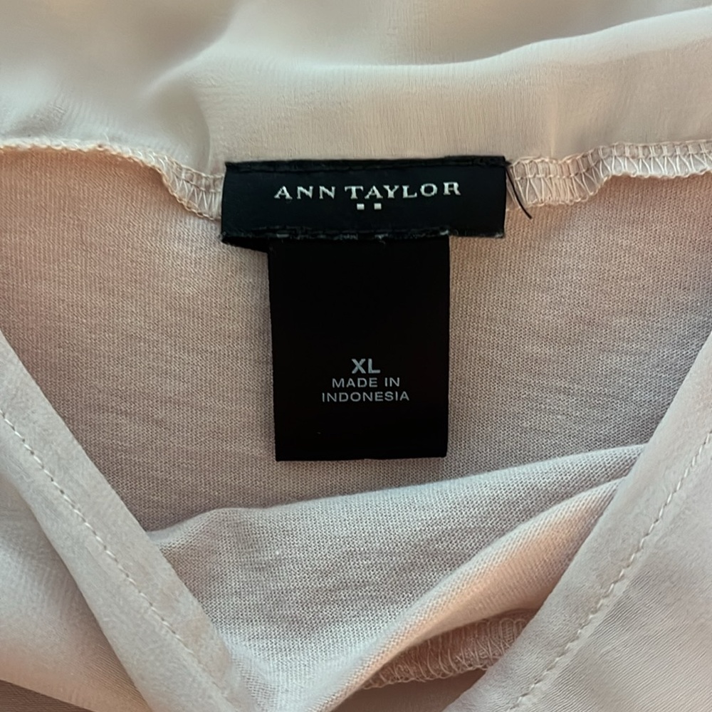 Ann Taylor XL Light Pink Cap Sleeve Blouse - Picture 6 of 8